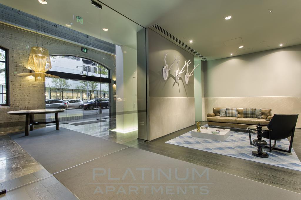 Platinum Apartments On Southbank Мелбърн Стая снимка